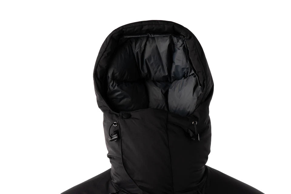 Arctic jakka 3.0 jacket, black, with hood and zippered pockets.